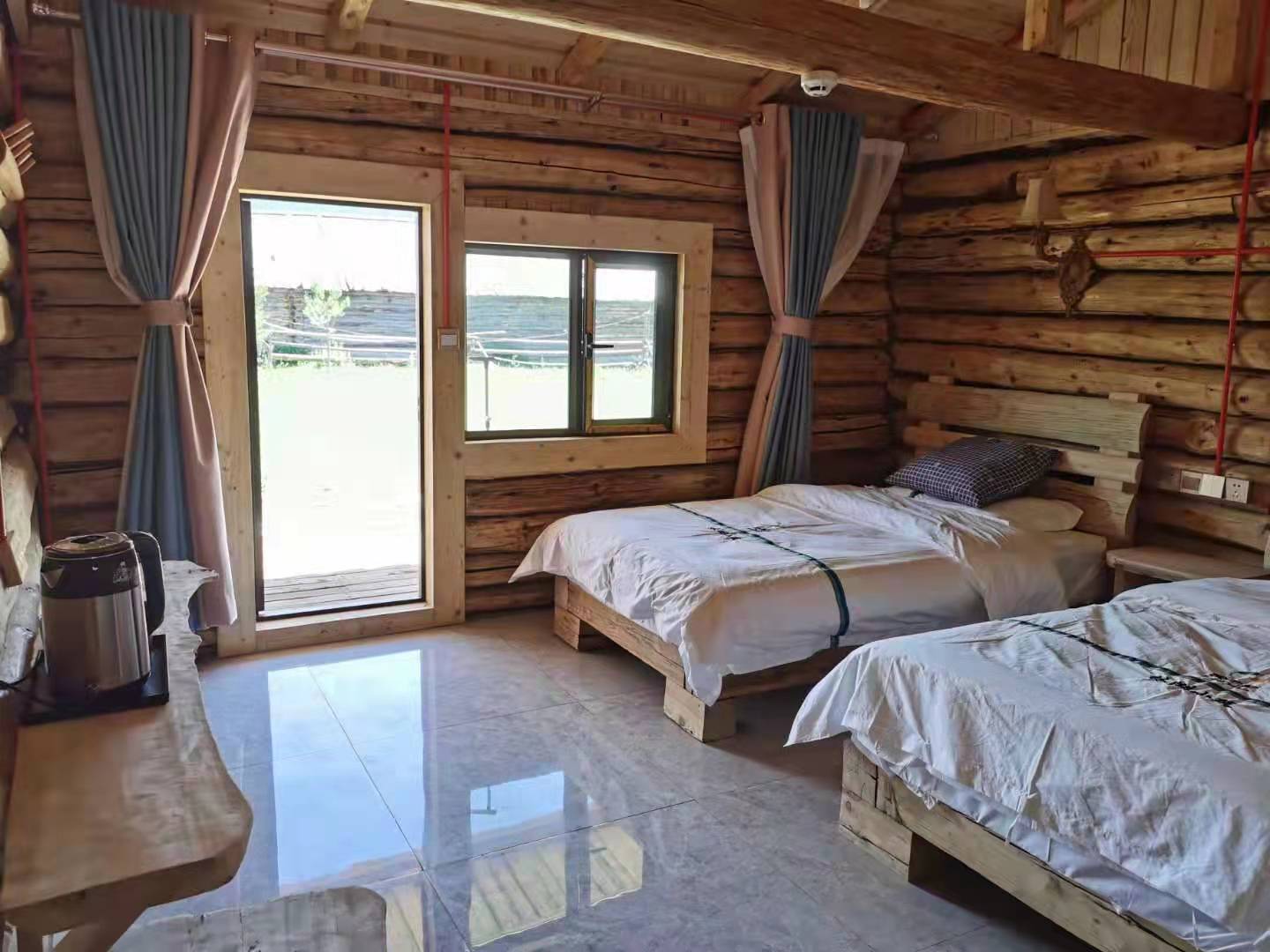 新疆喀纳斯林湖小筑酒店